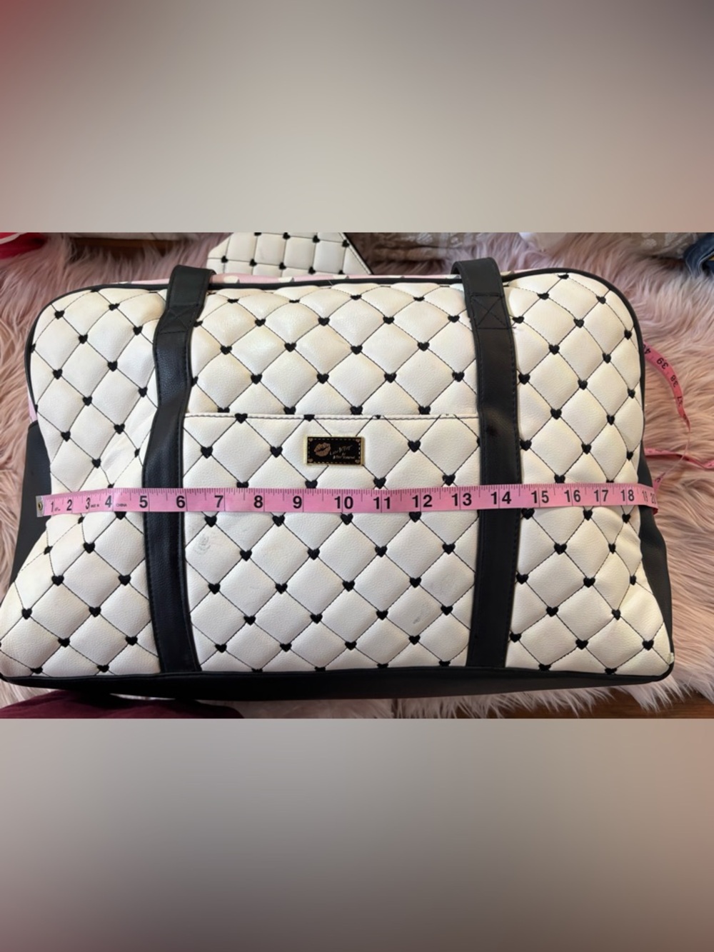 Betsey Johnson Quilted White, Pink, and Black Travel/Overnight Bag With Clutch. - Picture 14 of 16